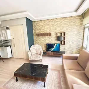 house-in-the-center-of-kadikoy.istanbul-turkeyhotels.com/
